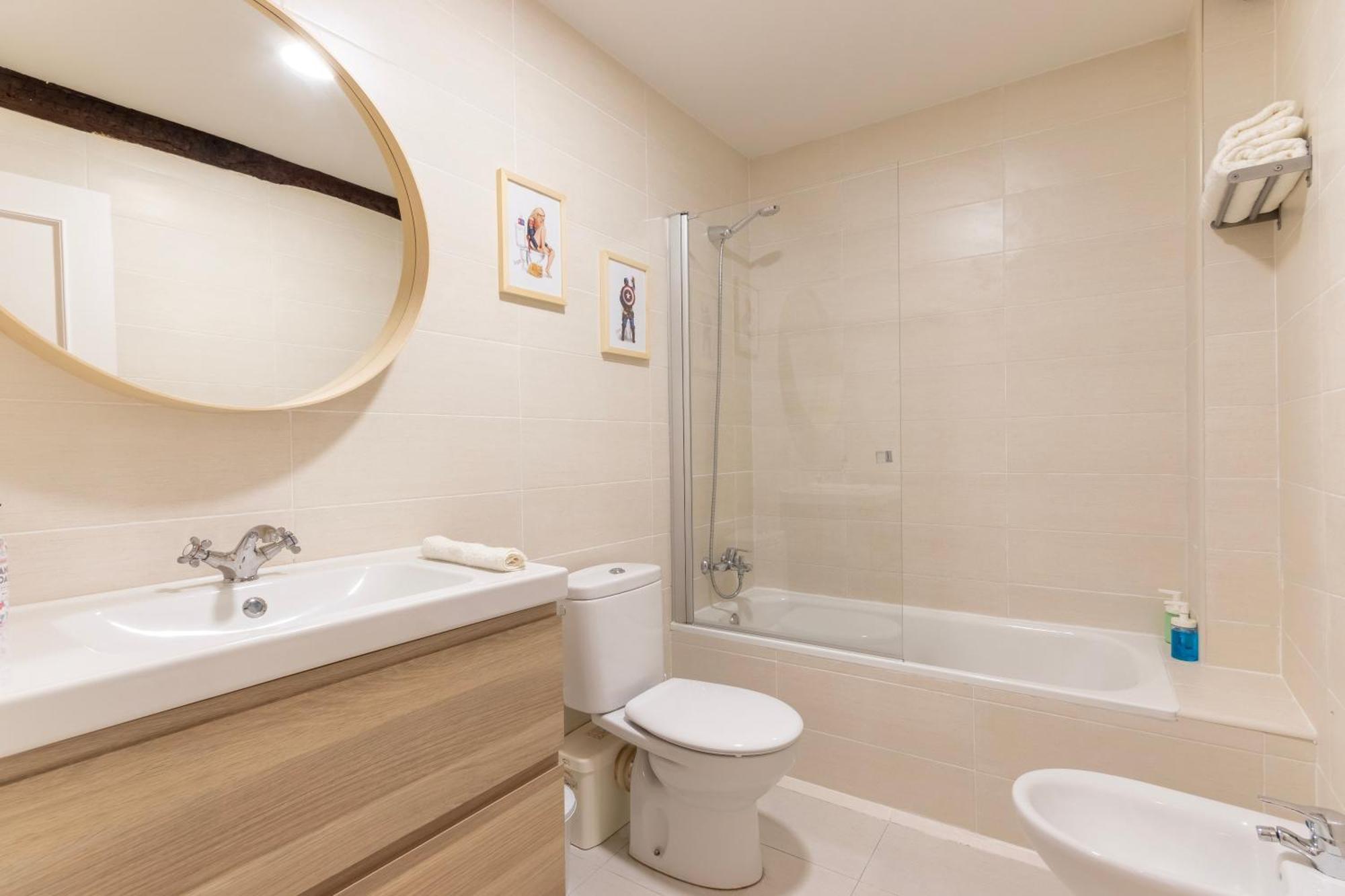 Precioso Apartamento Con Entrada Autonoma En El Casco Viejo Bilbao Exterior photo